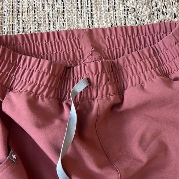 Figs Mauve Scrubs - Picture 4 of 4